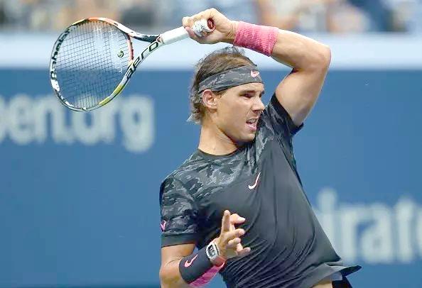 英国网球队逆转美国网球队，瓦林卡统治全场