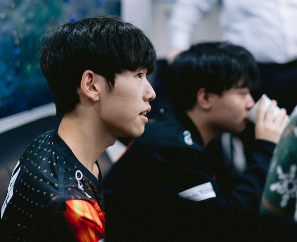 FPX力克V5，Keria三分雨点燃全场