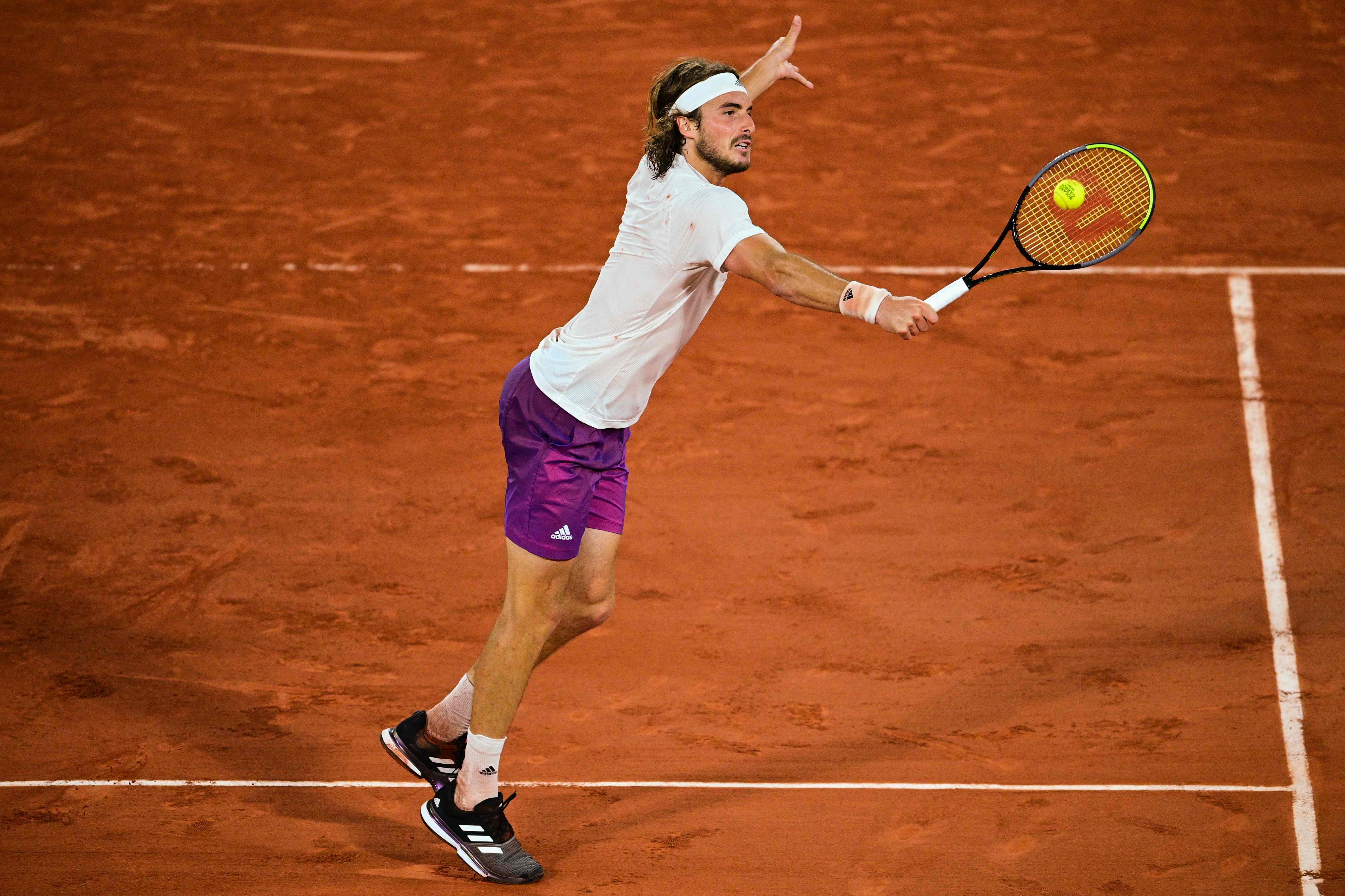 日本网球队横扫意大利网球队，西西帕斯完成帽子戏法