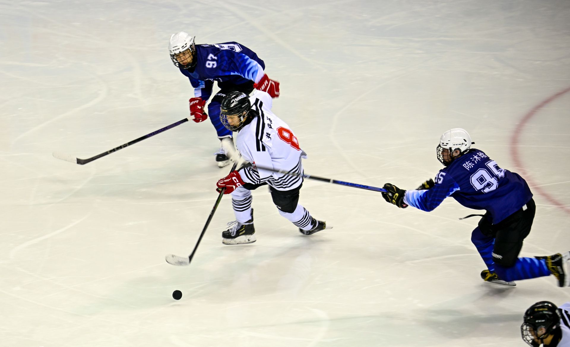 神仙对局！冰球比赛过程堪比大片