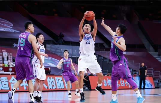 北京队绝杀青岛队,陶汉林带队取胜 北京队绝杀青岛队,陶汉林带队取胜