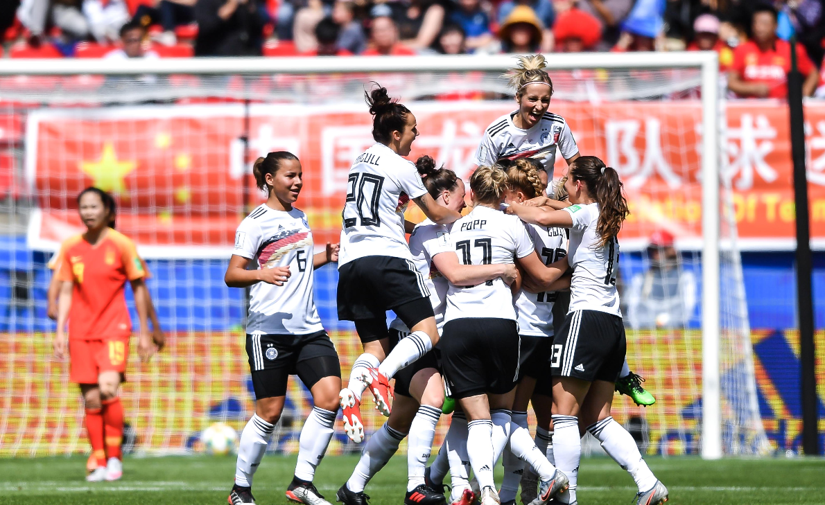 泰国队险胜德国队,黄鸭组合扛起全队 泰国队险胜德国队,黄鸭组合扛起全队