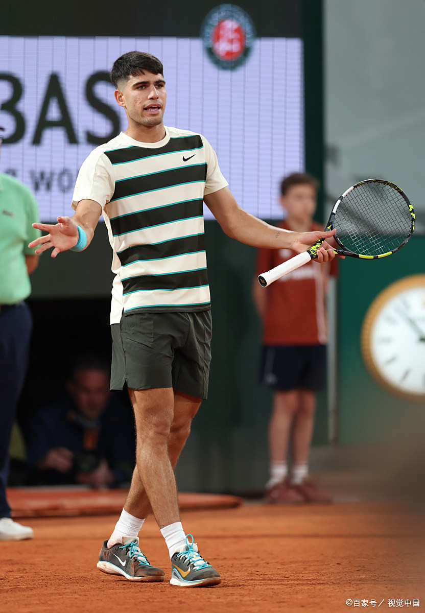 法网碾压年终总决赛，阿尔卡拉斯点燃赛场