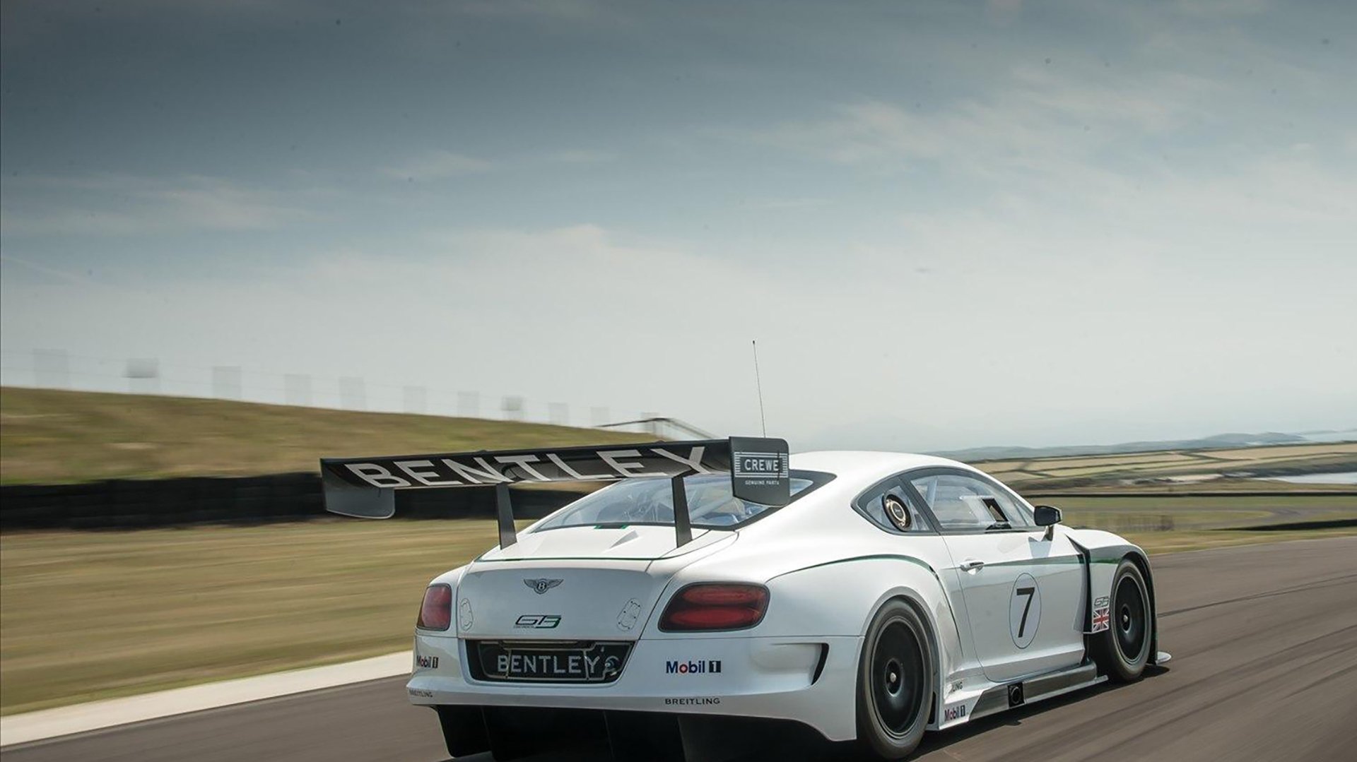 东方隔空对阵西方，韩国逆转比利时，NBA东西部战场同一种心跳