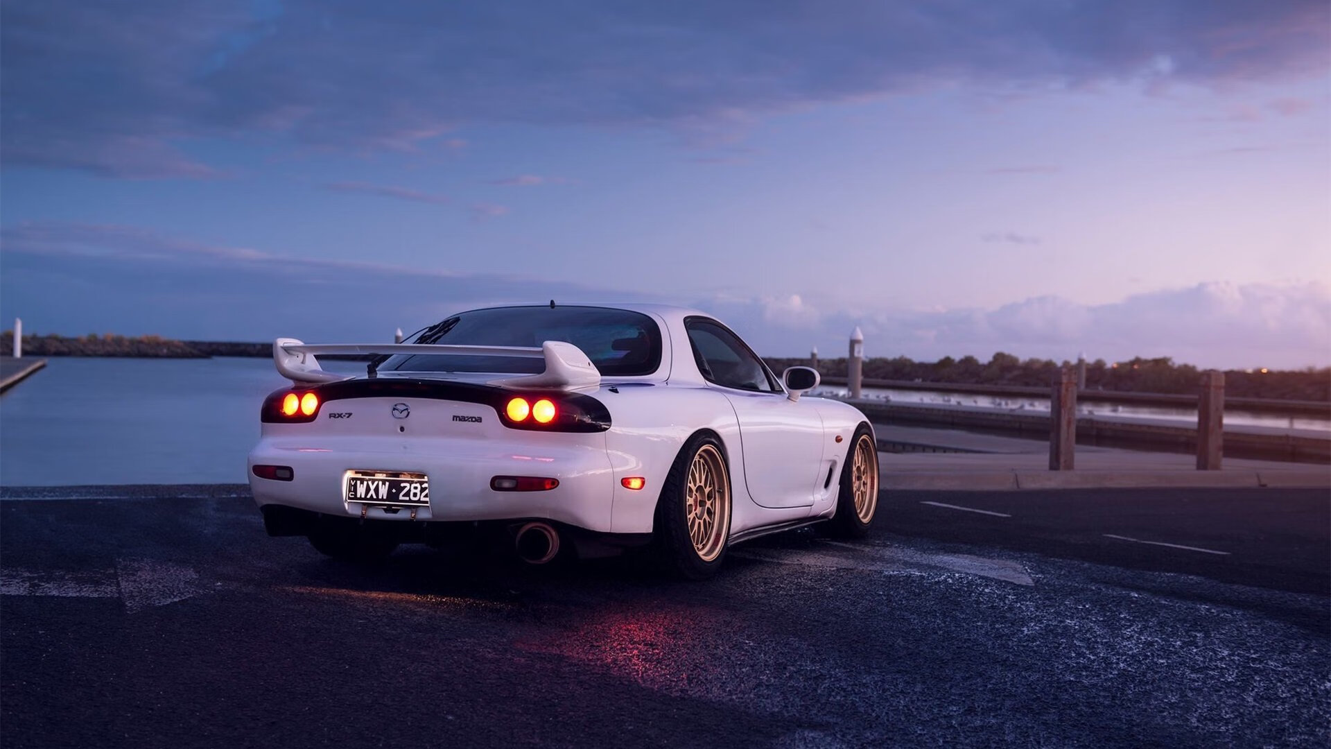 绿茵场上的平行时空,德甲争冠烽火与墨西哥粉碎波兰的震撼之夜